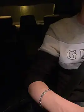 Snapshot of bmwe71 chatting on 09.20.25 bmwe71 online show from 09.20.25