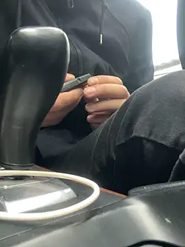 Snapshot of bmwe71 chatting on 09.30.25 bmwe71 online show from 09.30.25