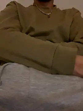 Snapshot of bmwe71 chatting on 10.13.25 bmwe71 online show from 10.13.25