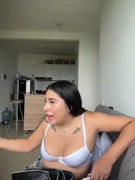 Sophie Dreamss online show from 04.18.26