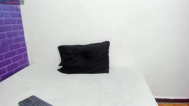 Snapshot of Cora_222 chatting on 09.12.25 Cora 222 online show from 09.12.25