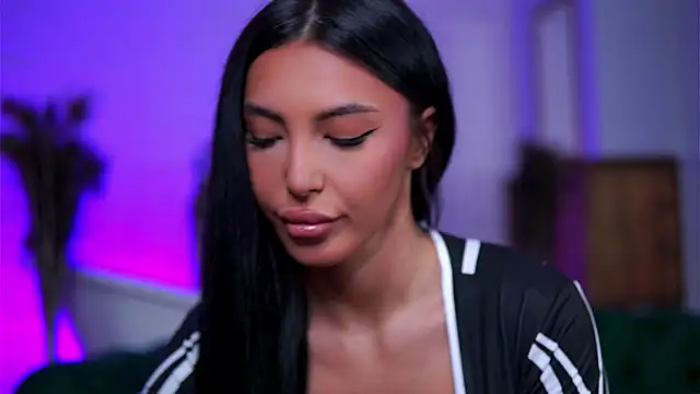 AishaaDevoe online show from 01.11.26