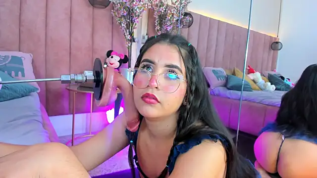 LizzyOlsen online show from 10.22.25