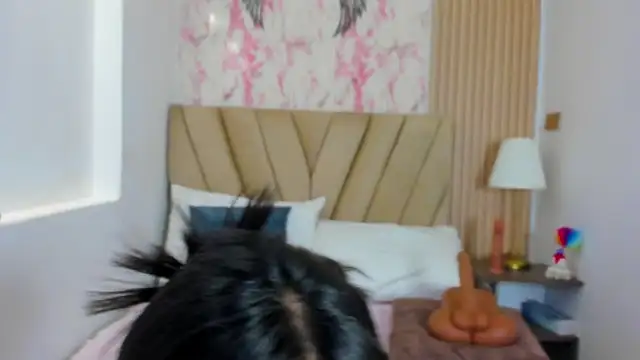 Thais kim online show from 07.21.26