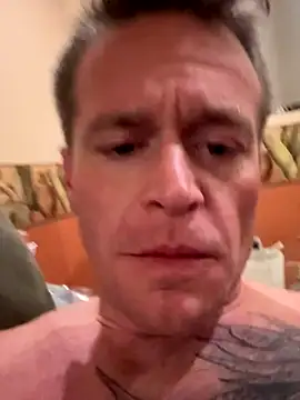 DILFiGuess11 online show from 10.25.25