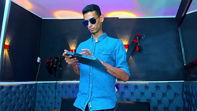 Golldens Dreamss online show from 11.24.25