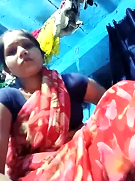 Jooli xx online show from 04.05.26