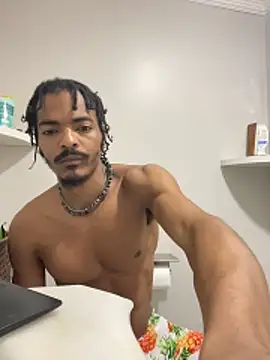 Snapshot of TRILLAHUNG chatting on 10.23.25 TRILLAHUNG online show from 10.23.25