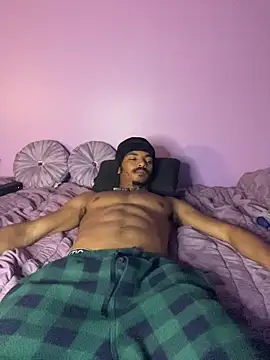 TRILLAHUNG online show from 04.03.26