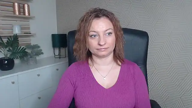 angelaSamt online show from 10.30.25