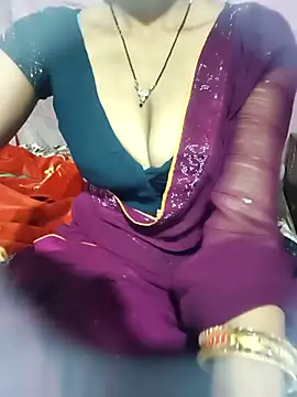 Snapshot of posewith chatting on 02.24.26 posewith online show from 02.24.26