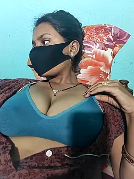 Snapshot of posewith chatting on 02.27.26 posewith online show from 02.27.26