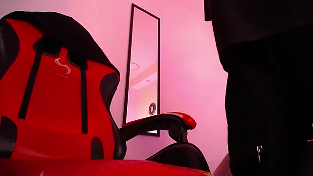 Anhonymus  online show from 12.16.25