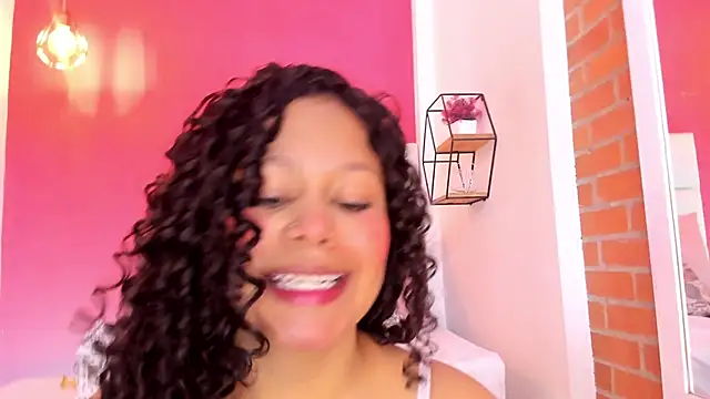 Snapshot of kendal_sexy3 chatting on 09.27.25 kendal sexy3 online show from 09.27.25