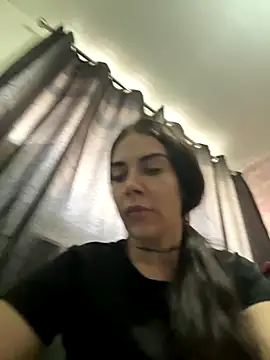 Snapshot of valentinalamont chatting on 09.18.25 valentinalamont online show from 09.18.25