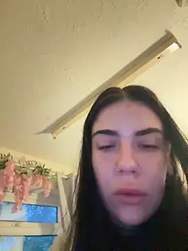 Snapshot of valentinalamont chatting on 10.13.25 valentinalamont online show from 10.13.25