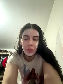 Snapshot of valentinalamont chatting on 11.10.25 valentinalamont online show from 11.10.25