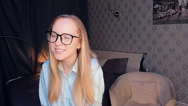 SoonMoor online show from 10.09.25