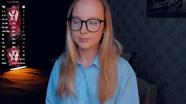 SoonMoor online show from 10.12.25