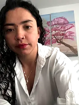 Paris 11 online show from 10.21.25