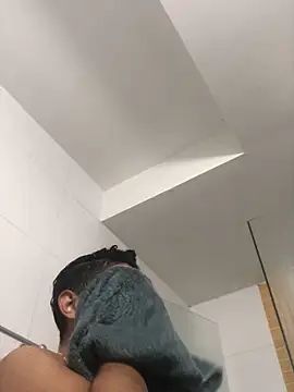 Paris 11 online show from 10.23.25