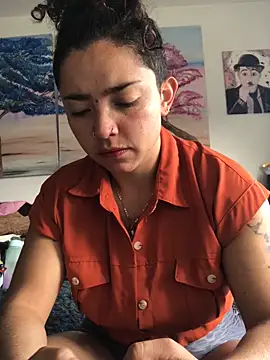 Paris 11 online show from 10.28.25