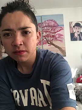 Paris 11 online show from 11.13.25