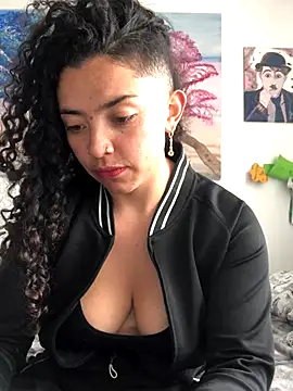 Paris 11 online show from 11.24.25