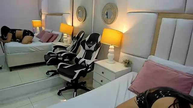 NahiaMonet online show from 10.31.25