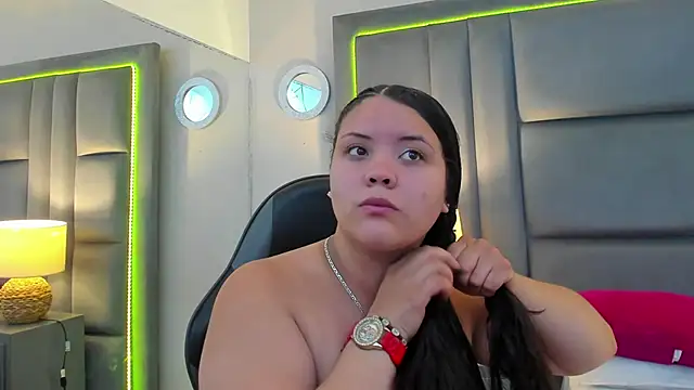 NahiaMonet online show from 11.25.25