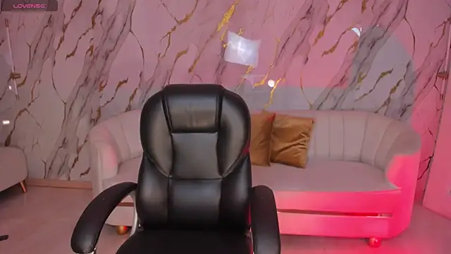 MayaMoretti  online show from 03.26.26