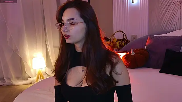 LeaMelone online show from 11.11.25