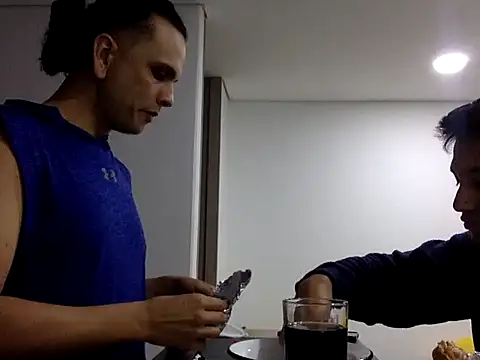 Snapshot of KianxxTeach chatting on 10.16.25 KianxxTeach online show from 10.16.25