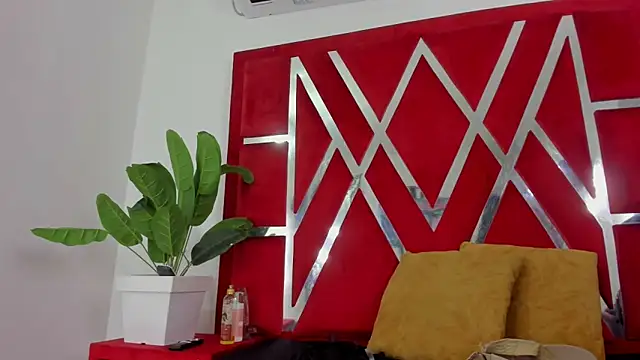 vennusasm1 online show from 12.19.25