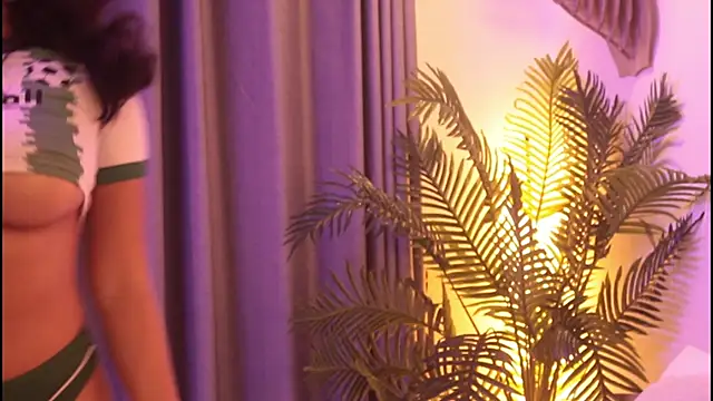 sophie miiuu online show from 04.10.26