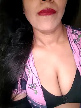 Snapshot of Deepa_Sharma143 chatting on 09.18.25 Deepa Sharma143 online show from 09.18.25