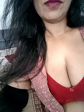 Deepa Sharma143 online show from 04.21.26