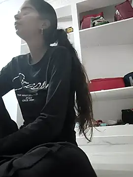 Hot-Soniya2 online show from 09.09.25