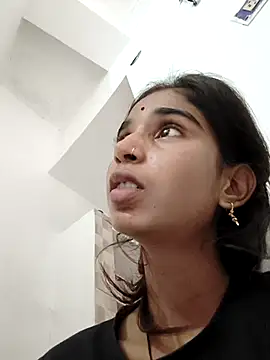 Hot-Soniya2 online show from 10.04.25