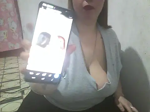 Snapshot of bellita13 chatting on 09.13.25 bellita13 online show from 09.13.25