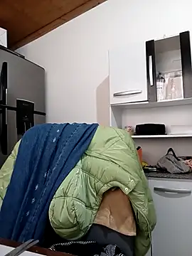 Snapshot of bellita13 chatting on 10.28.25 bellita13 online show from 10.28.25