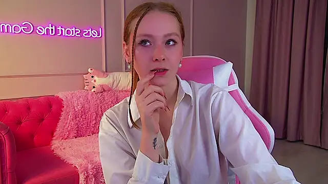 Snapshot of AgataFoxley chatting on 10.01.25 AgataFoxley online show from 10.01.25