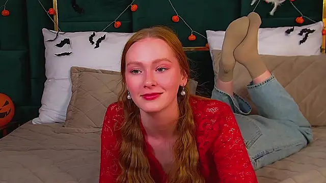 Snapshot of AgataFoxley chatting on 11.02.25 AgataFoxley online show from 11.02.25