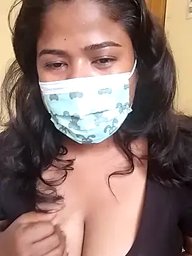 Snapshot of HAANNIAA chatting on 09.15.25 HAANNIAA online show from 09.15.25