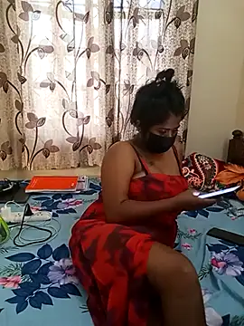 Snapshot of HAANNIAA chatting on 11.22.25 HAANNIAA online show from 11.22.25