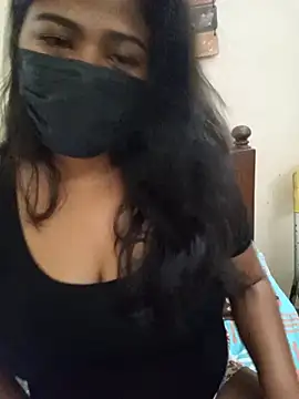 Snapshot of HAANNIAA chatting on 12.15.25 HAANNIAA online show from 12.15.25