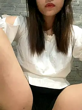 Snapshot of _sury00_ chatting on 10.04.25 sury00 online show from 10.04.25