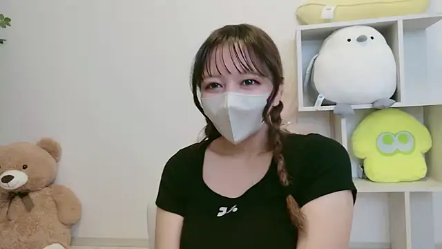 Snapshot of JP_Momo_o0 chatting on 10.02.25 JP Momo o0 online show from 10.02.25