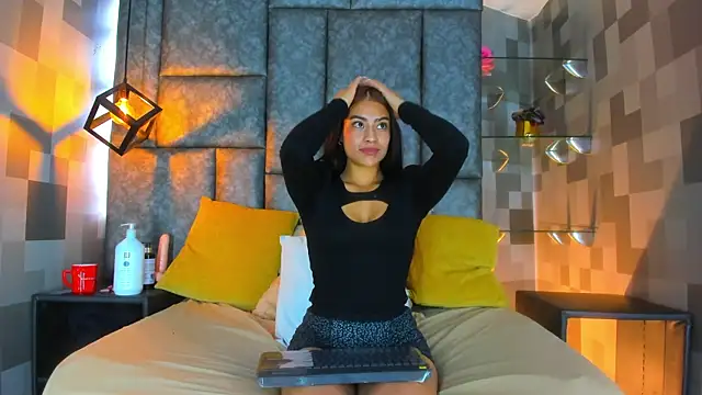 Emily Mitchell online show from 11.25.25