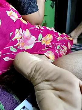 Snapshot of Hot_lali_555 chatting on 10.14.25 Hot lali 555 online show from 10.14.25